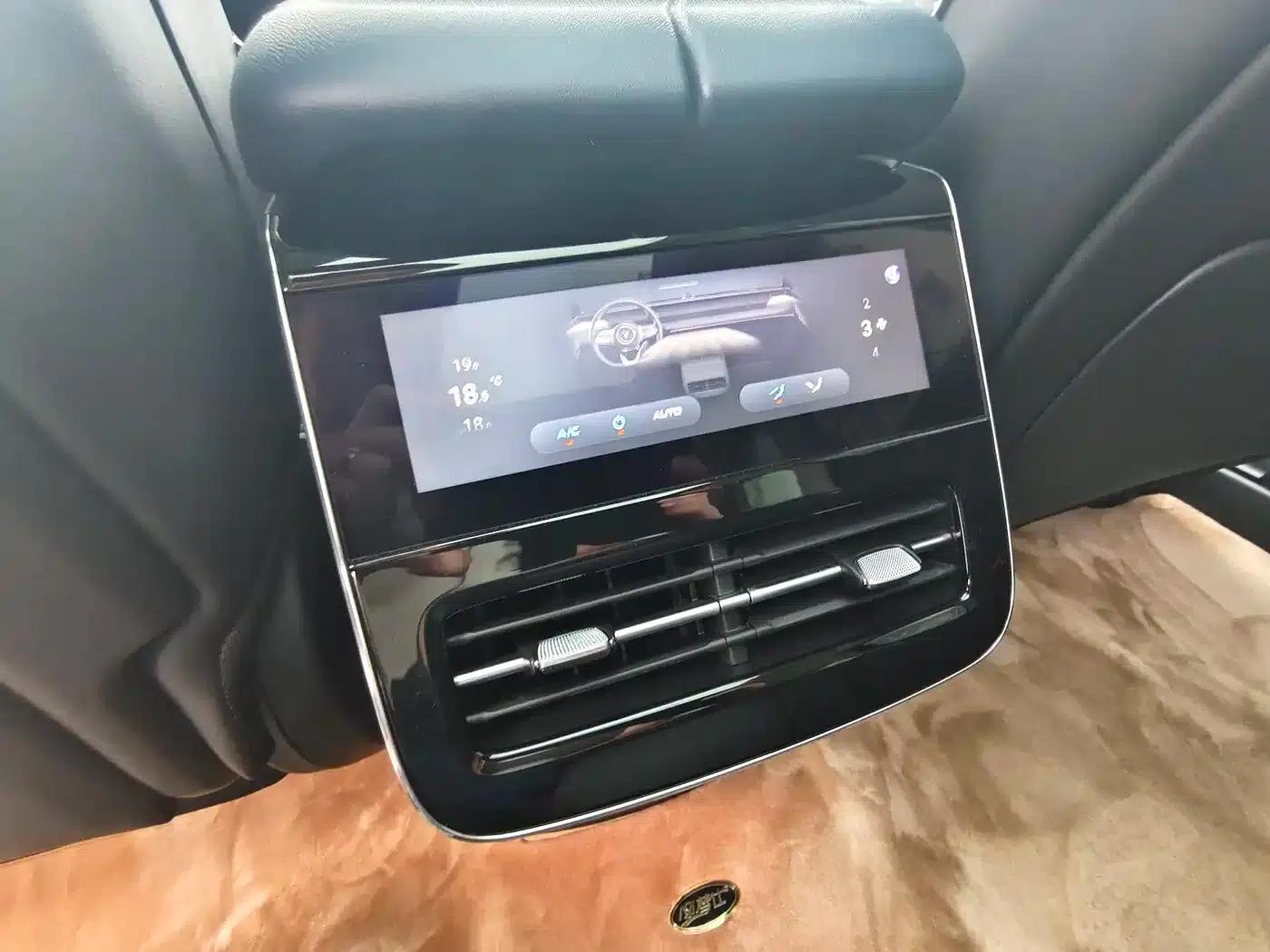 Voyah Free 2024 Model - Extended Range Intelligent Driving Edition — миниатюра 14