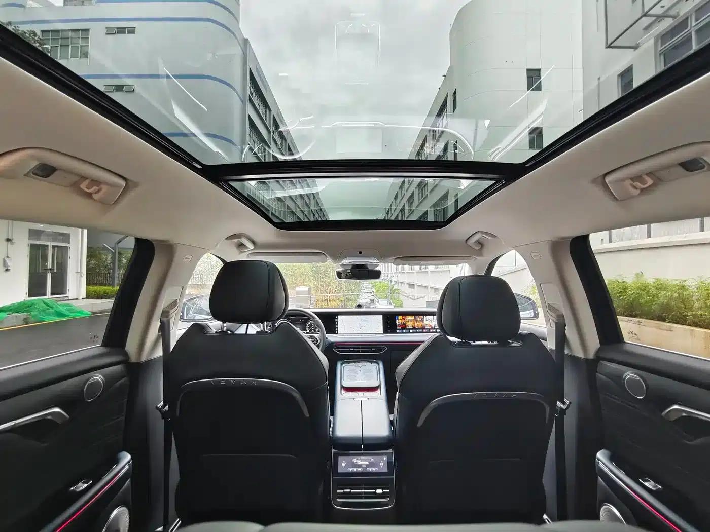 Voyah Free 2024 Model - Extended Range Intelligent Driving Edition — миниатюра 16