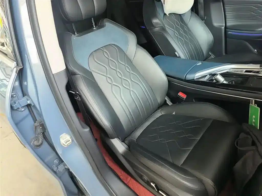 Voyah FREE 2021 AWD Standard Range Extender Exclusive Luxury Package — миниатюра 25