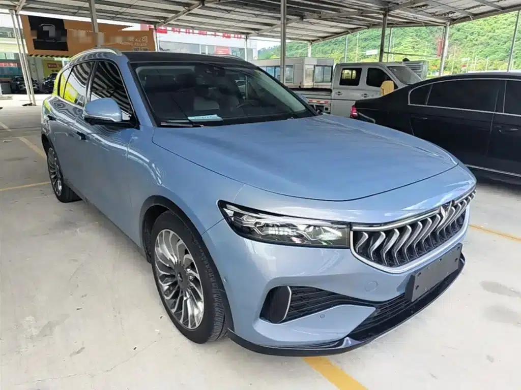 Voyah FREE 2021 AWD Standard Range Extender Exclusive Luxury Package — миниатюра 4