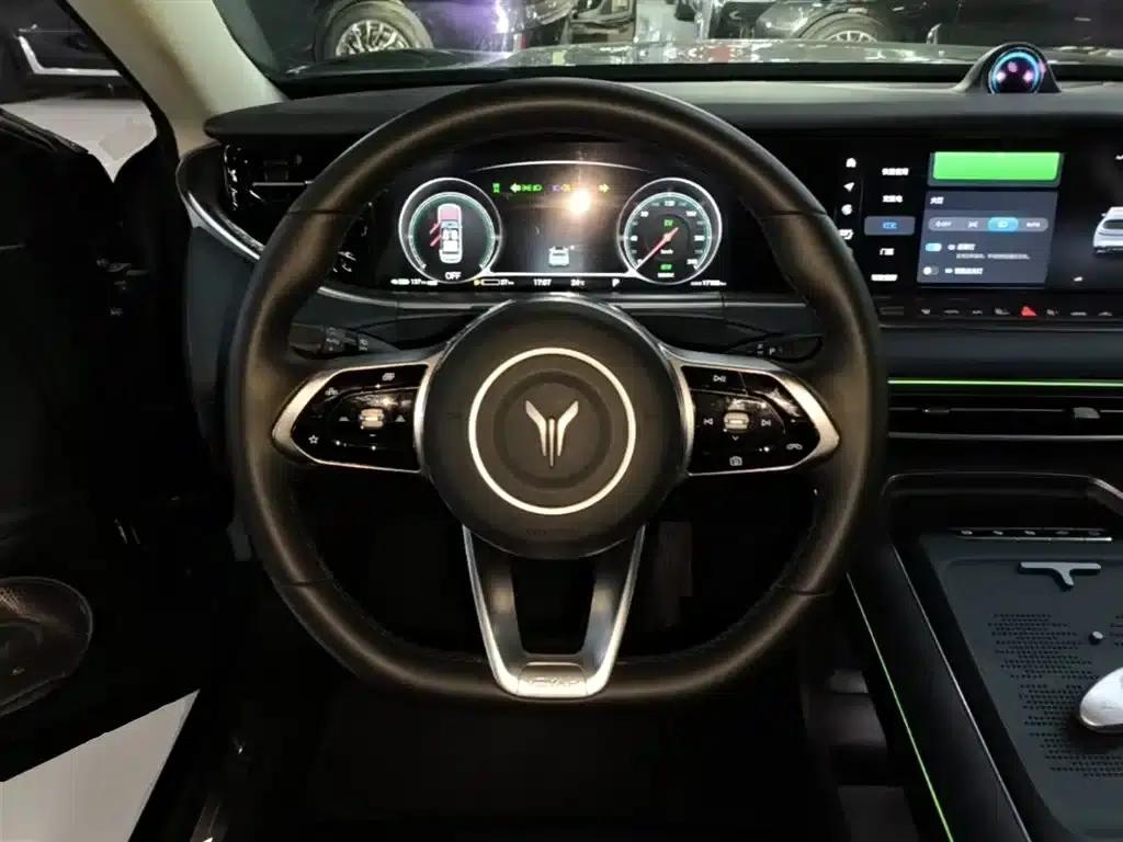 Voyah Free 2024 Model - Extended Range Intelligent Driving Edition — миниатюра 11