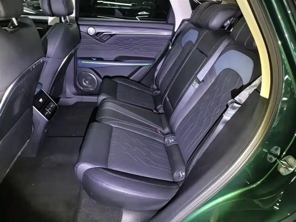 Voyah Free 2024 Model - Extended Range Intelligent Driving Edition — миниатюра 17