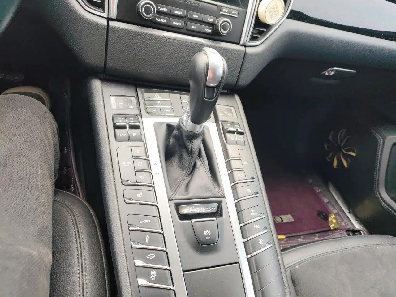 Porsche Macan 2017 Macan S 3.0T — миниатюра 15