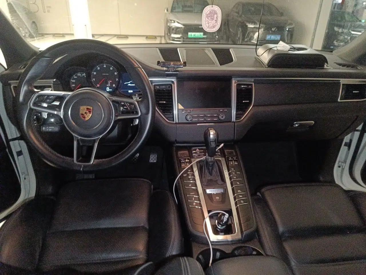 Porsche Macan 2017 Macan 2.0T — миниатюра 10