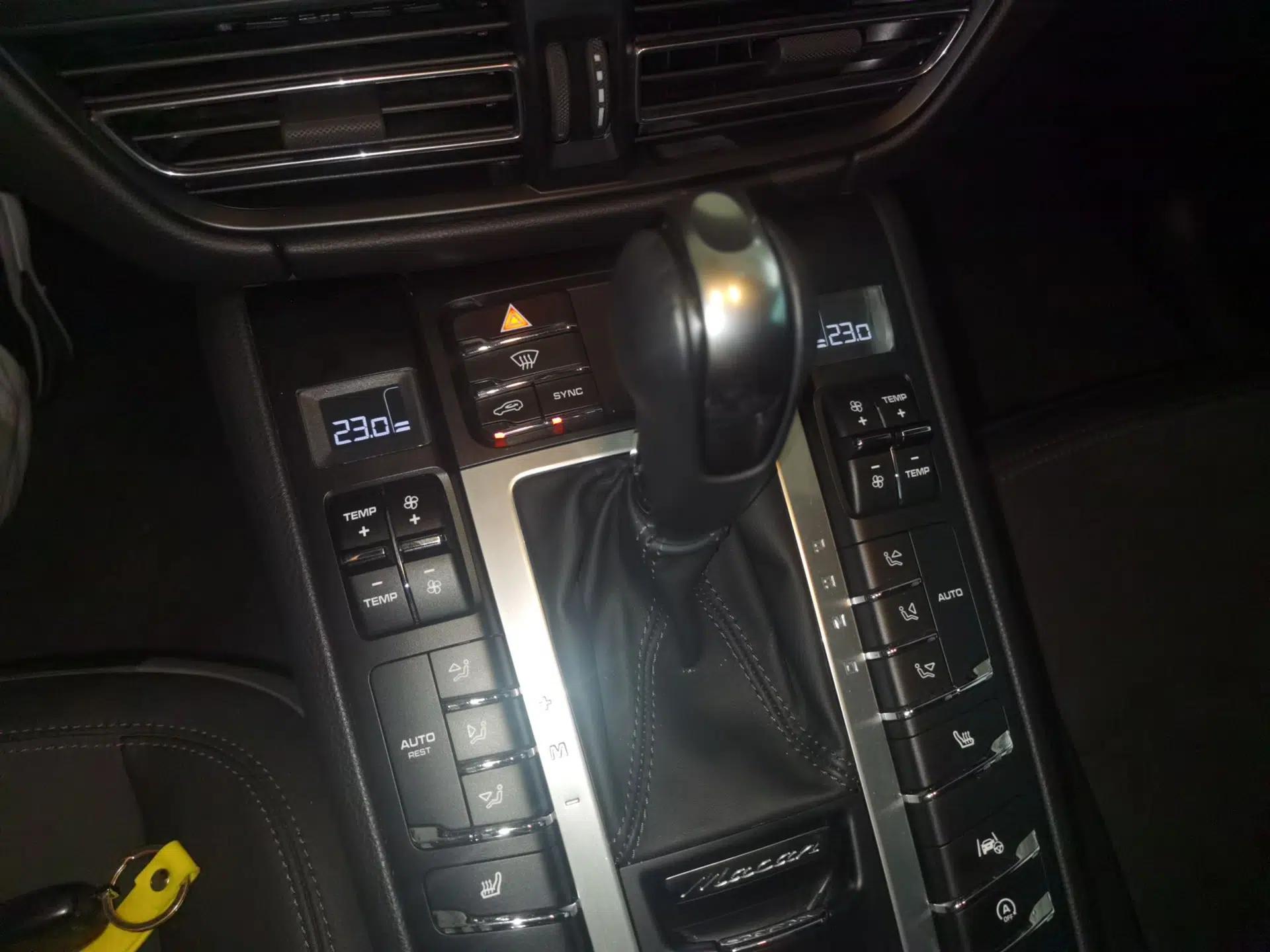 Porsche Macan 2021 Macan 2.0T — миниатюра 15