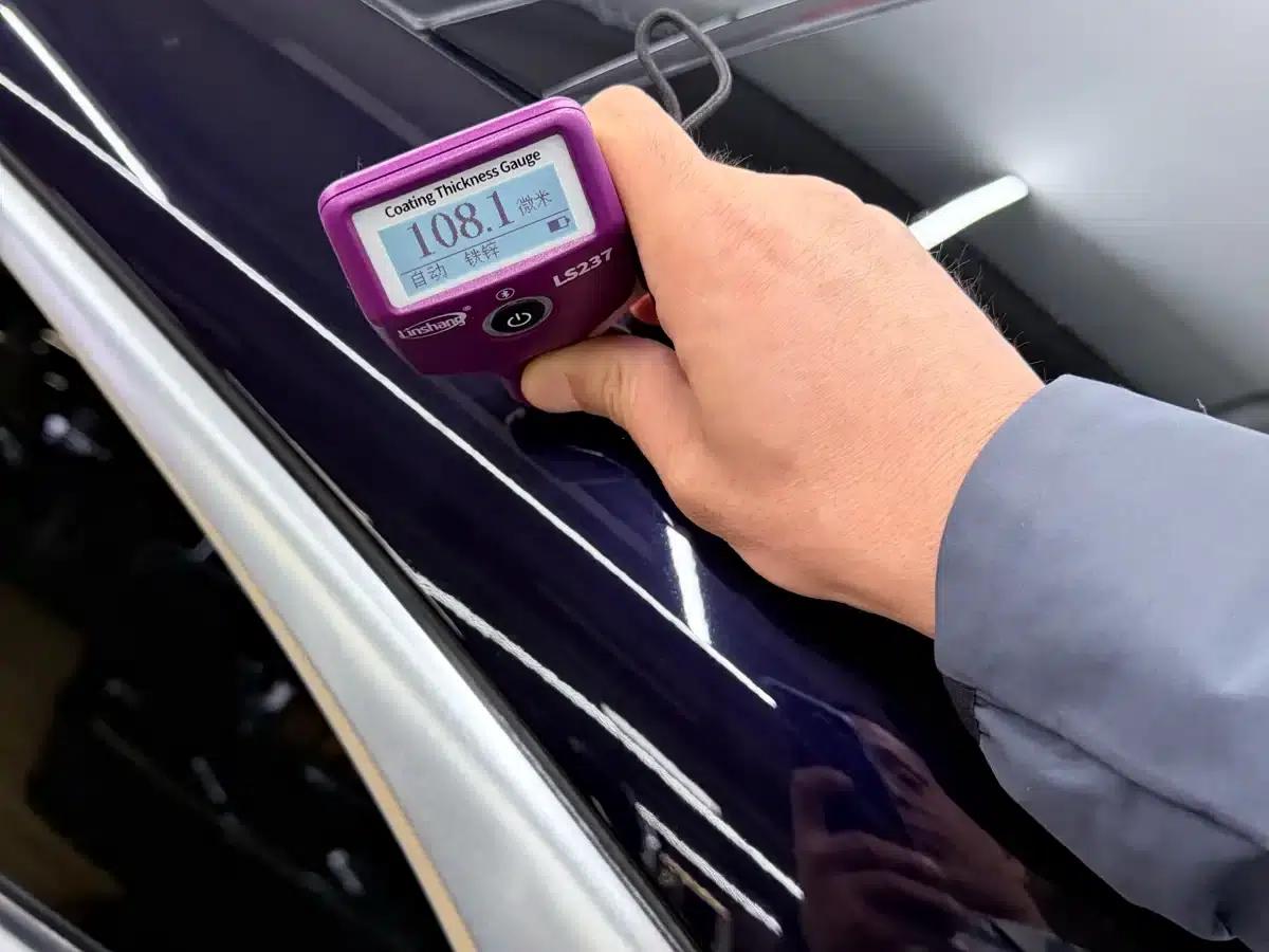 Voyah Chasing the Light 2024 PHEV AWD Long Range Flagship Edition — миниатюра 37