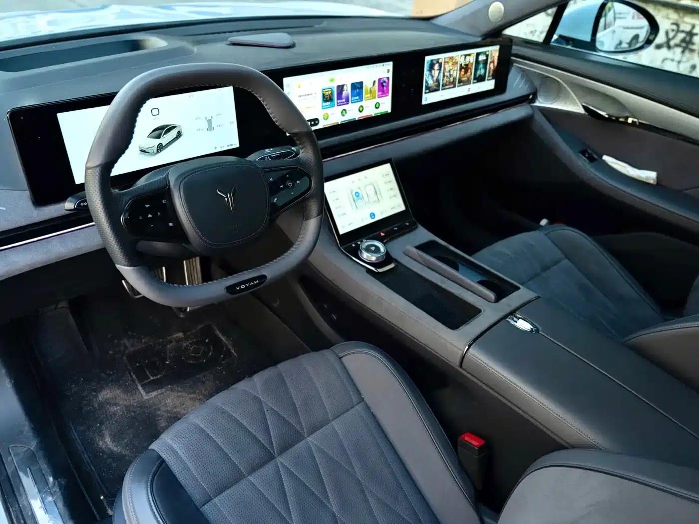 Voyah Chasing Light 2023 AWD Flagship Edition — миниатюра 6