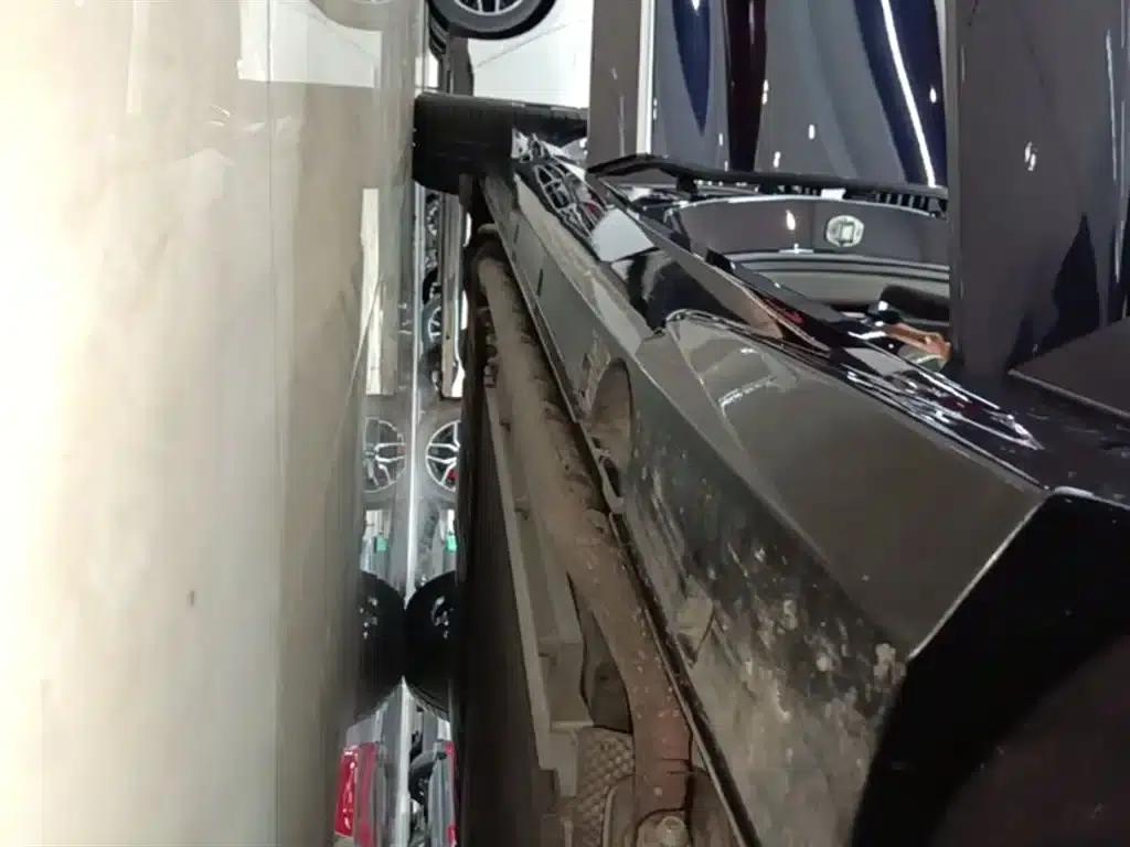 Voyah Chasing the Light 2024 PHEV AWD Long Range Flagship Edition — миниатюра 21