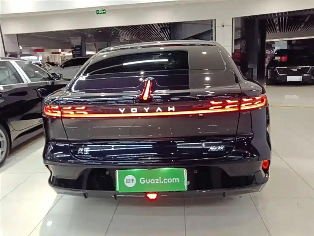 Voyah Chasing the Light 2024 PHEV AWD Long Range Flagship Edition — миниатюра 6