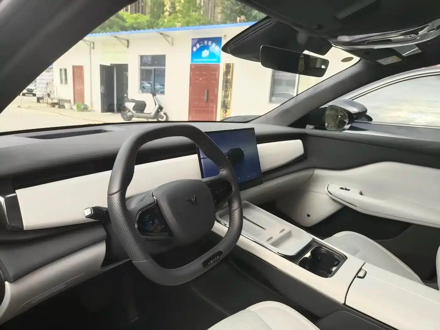 Voyah 2024 Long Range Supercharging Edition — миниатюра 5