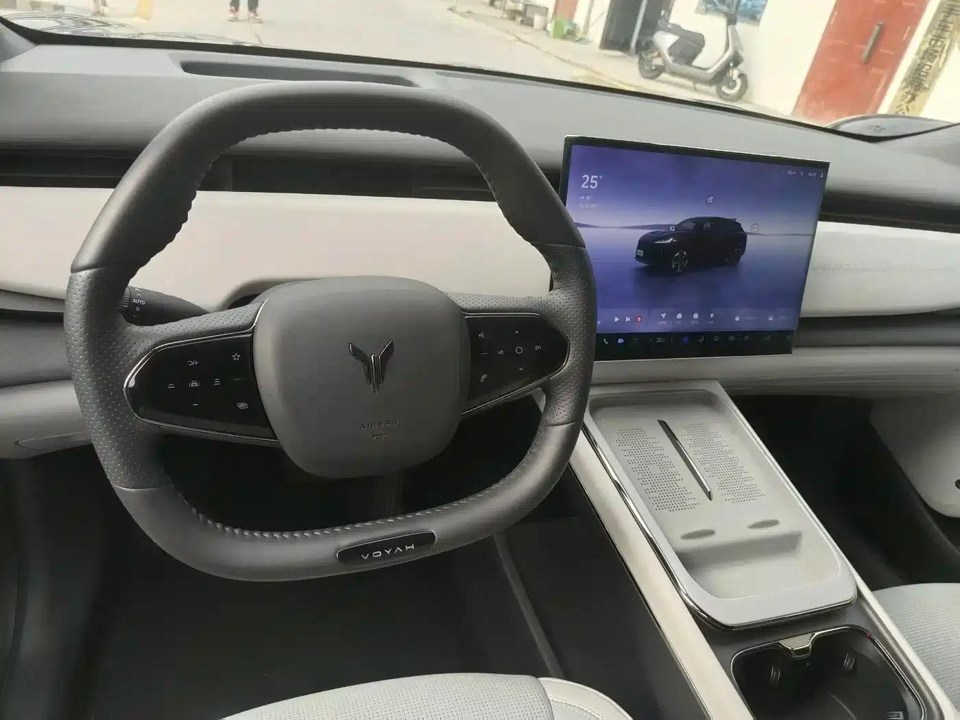Voyah 2024 Long Range Supercharging Edition — миниатюра 6