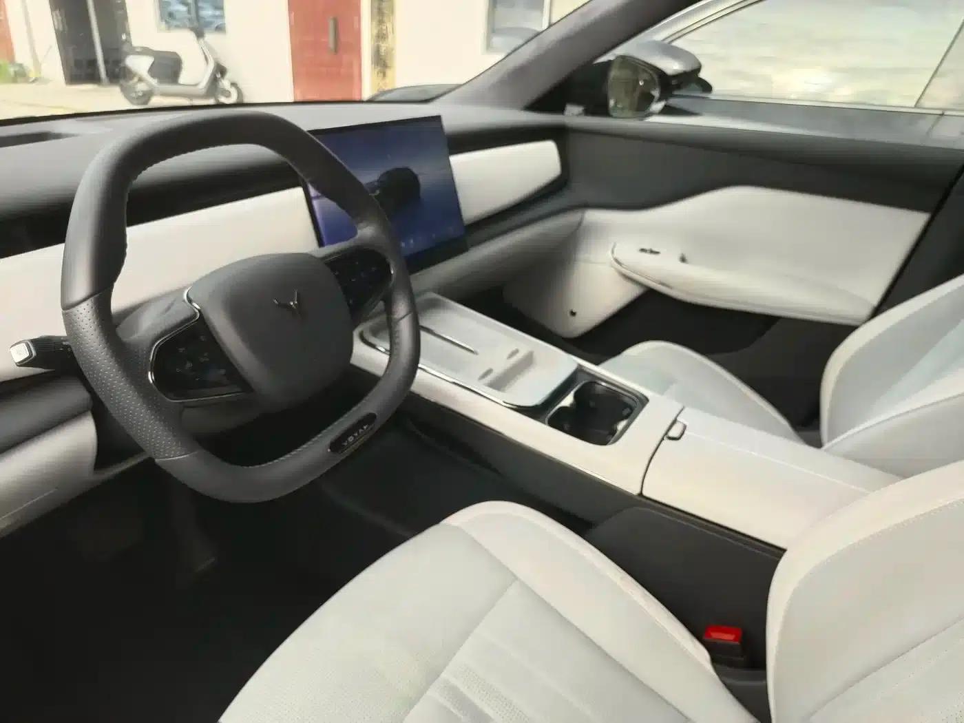 Voyah 2024 Long Range Supercharging Edition — миниатюра 8