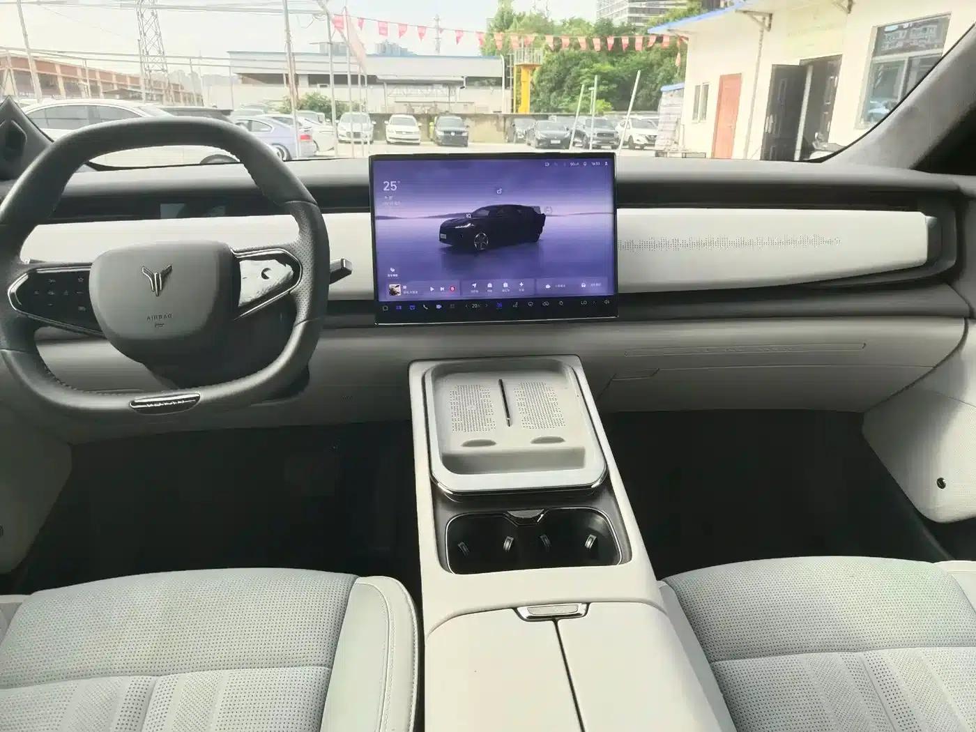 Voyah 2024 Long Range Supercharging Edition — миниатюра 10