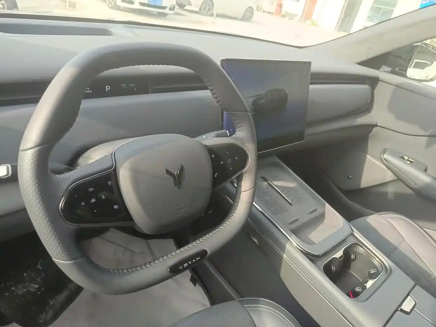 Voyah 2024 Long Range Supercharging Edition — миниатюра 5