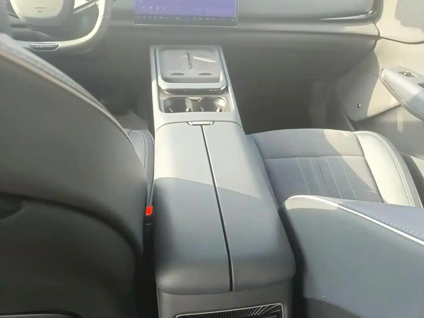 Voyah 2024 Long Range Supercharging Edition — миниатюра 9