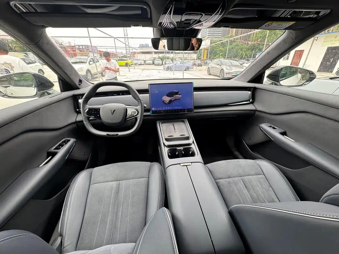Voyah 2024 Long Range Supercharging Edition — миниатюра 5
