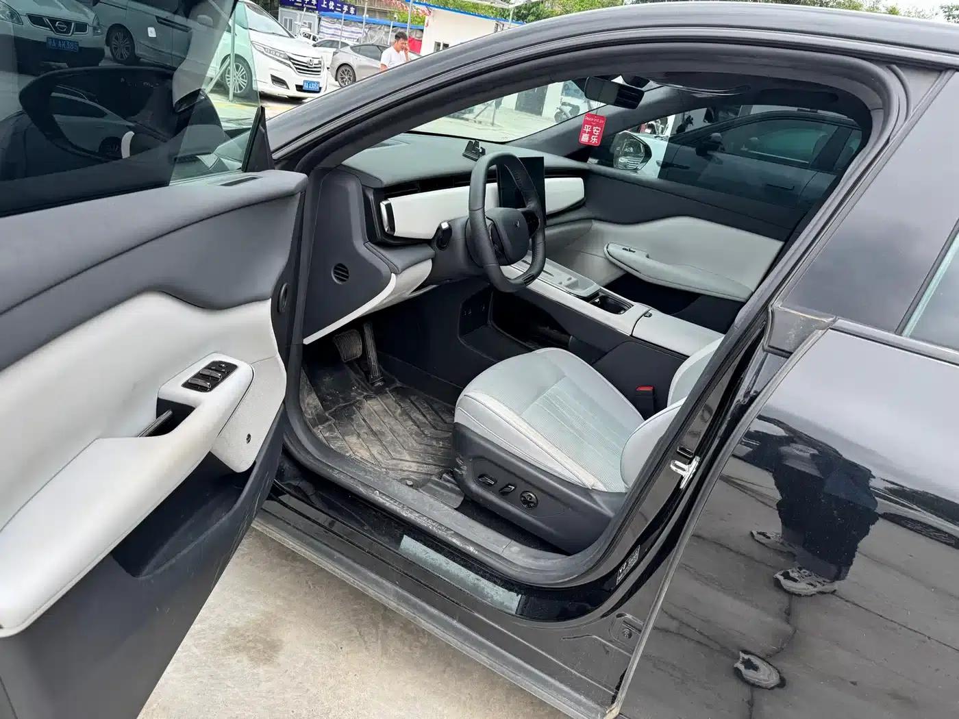 Voyah 2024 Long Range Supercharging Edition — миниатюра 4