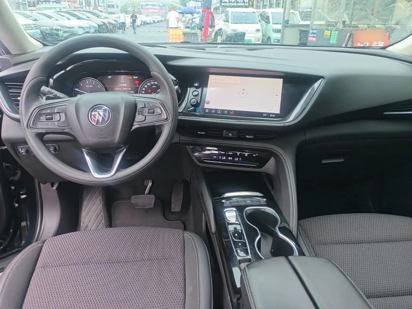 Buick Envision 2020 Onix S 652T Two-Wheel Drive Elite Model — миниатюра 14