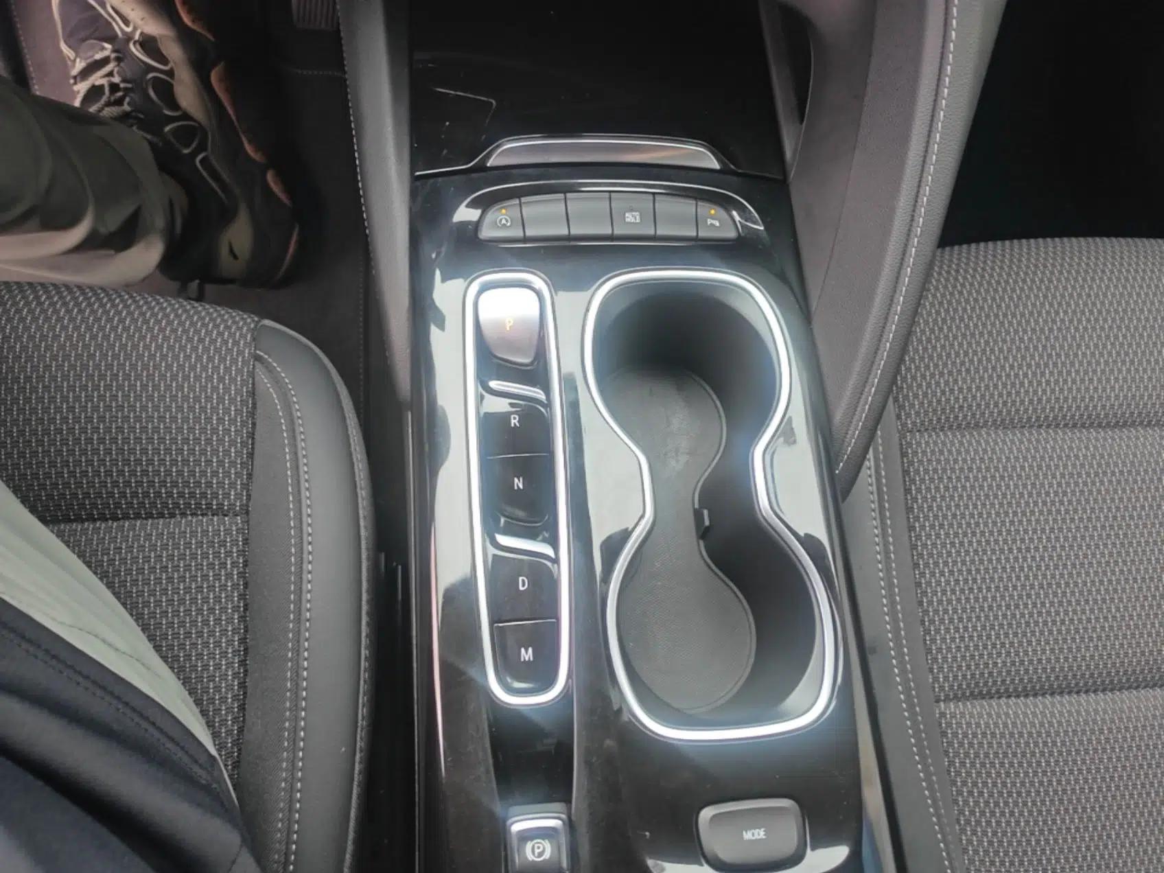 Buick Envision 2020 Onix S 652T Two-Wheel Drive Elite Model — миниатюра 18