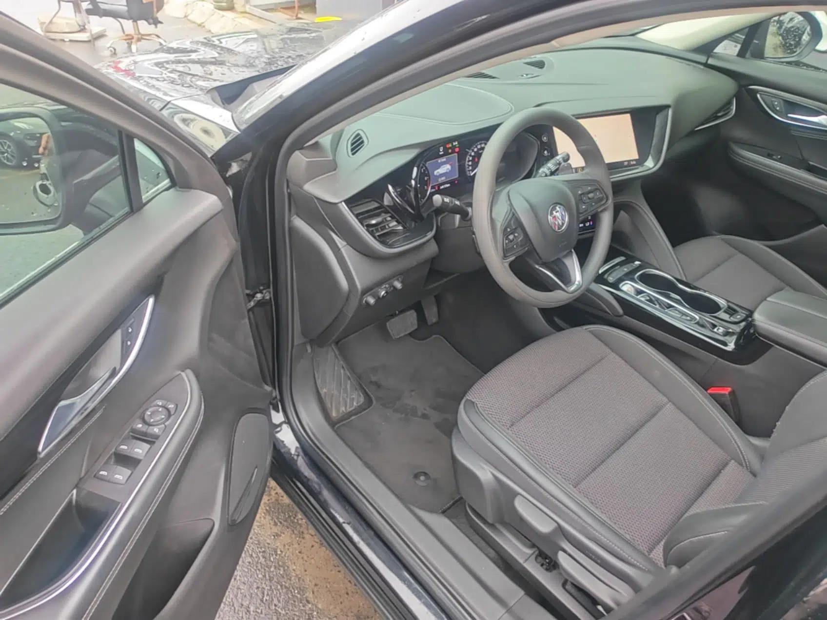 Buick Envision 2020 Onix S 652T Two-Wheel Drive Elite Model — миниатюра 20