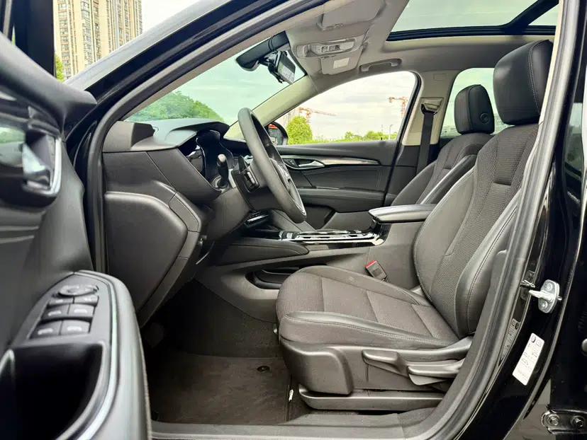 Buick Envision 2020 Onix S 652T Two-Wheel Drive Elite Model — миниатюра 28