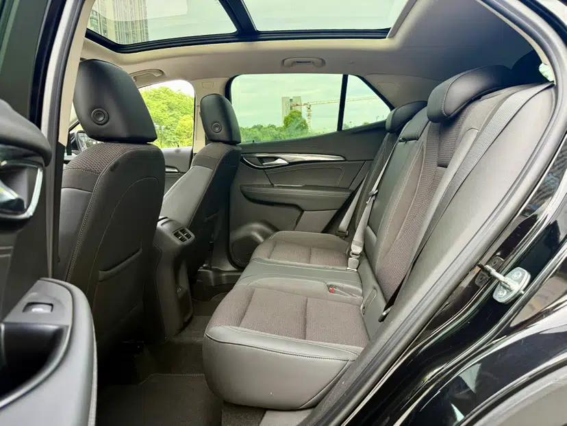 Buick Envision 2020 Onix S 652T Two-Wheel Drive Elite Model — миниатюра 29