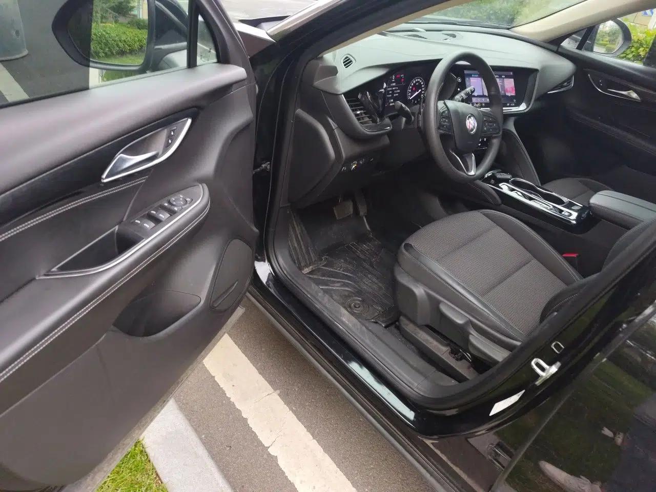 Buick Envision 2022 Encore S 652T Two-Wheel Drive Elite Model — миниатюра 13