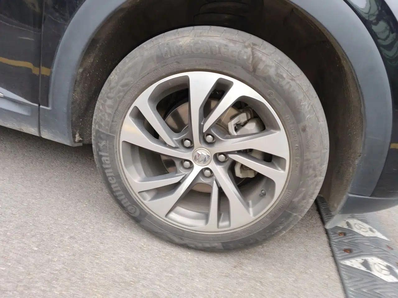 Buick Envision 2022 Encore S 652T Two-Wheel Drive Elite Model — миниатюра 5