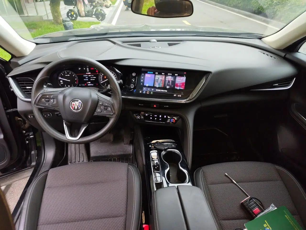 Buick Envision 2022 Encore S 652T Two-Wheel Drive Elite Model — миниатюра 6