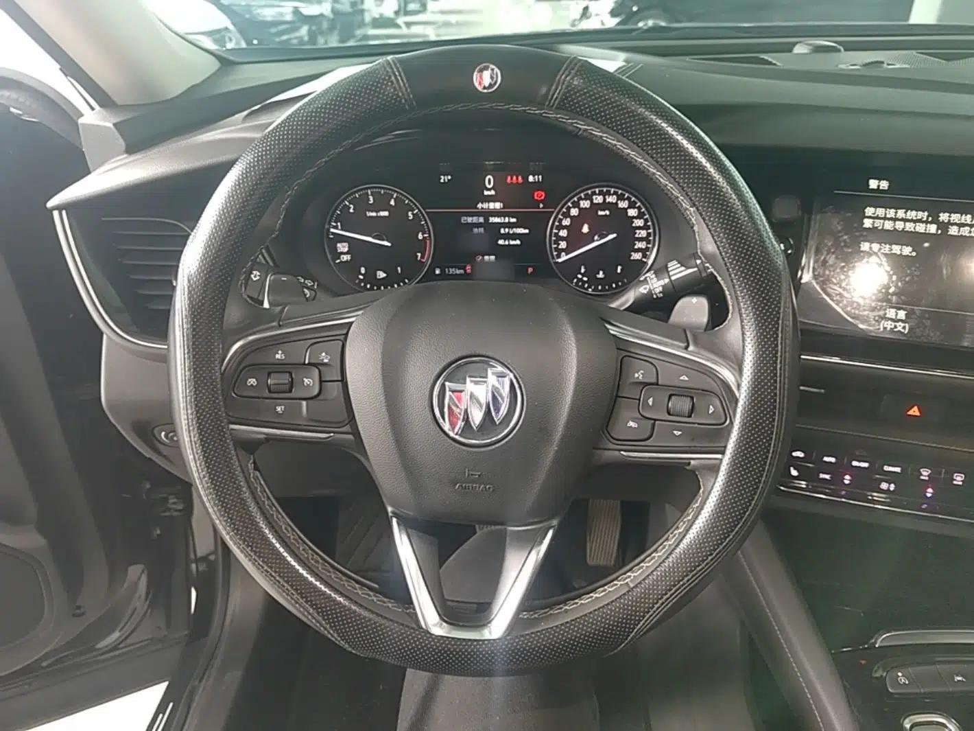 Buick Envision 2023 Encore S 552T Two-Wheel Drive Luxury Model — миниатюра 14