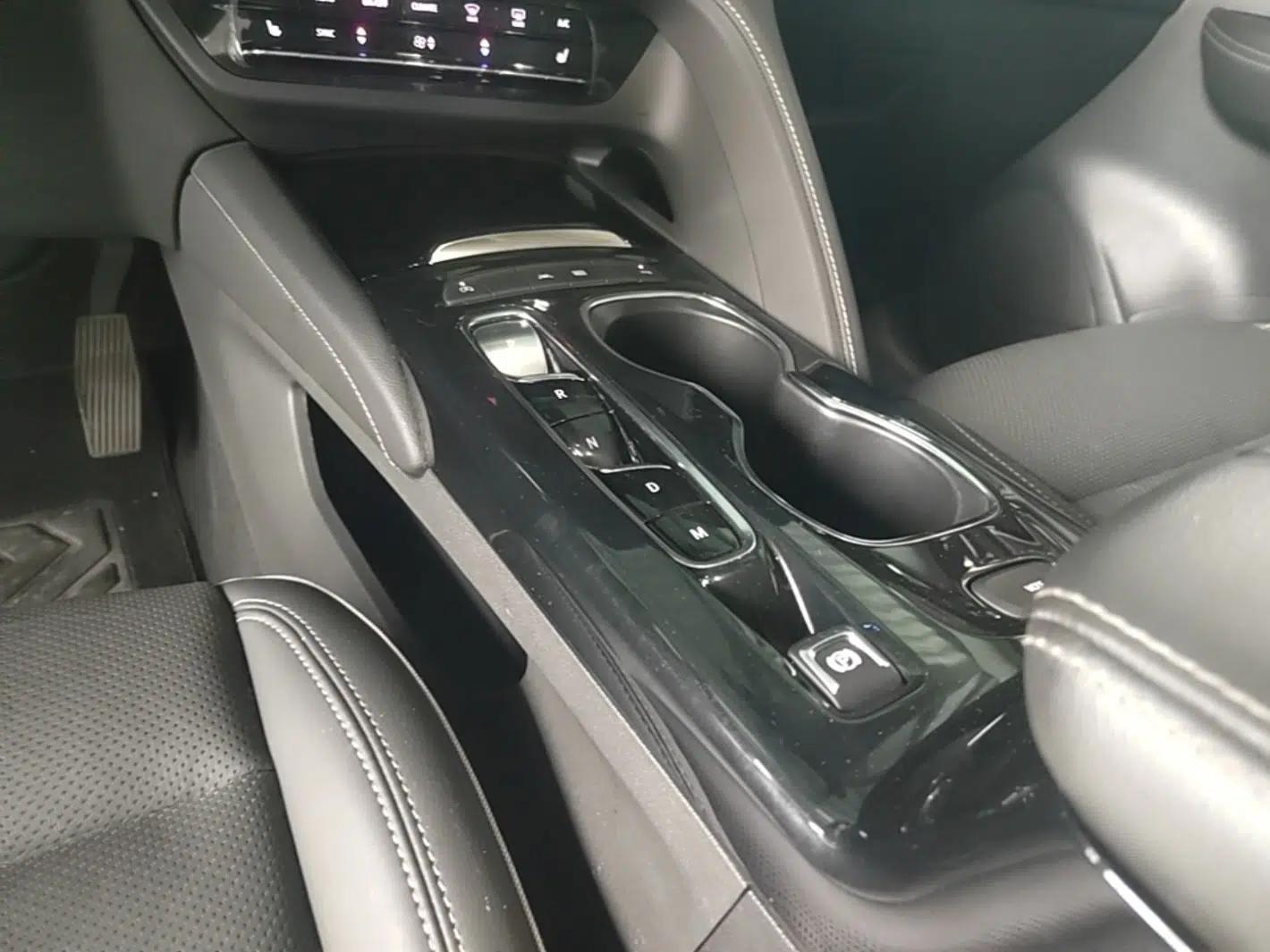 Buick Envision 2023 Encore S 552T Two-Wheel Drive Luxury Model — миниатюра 17