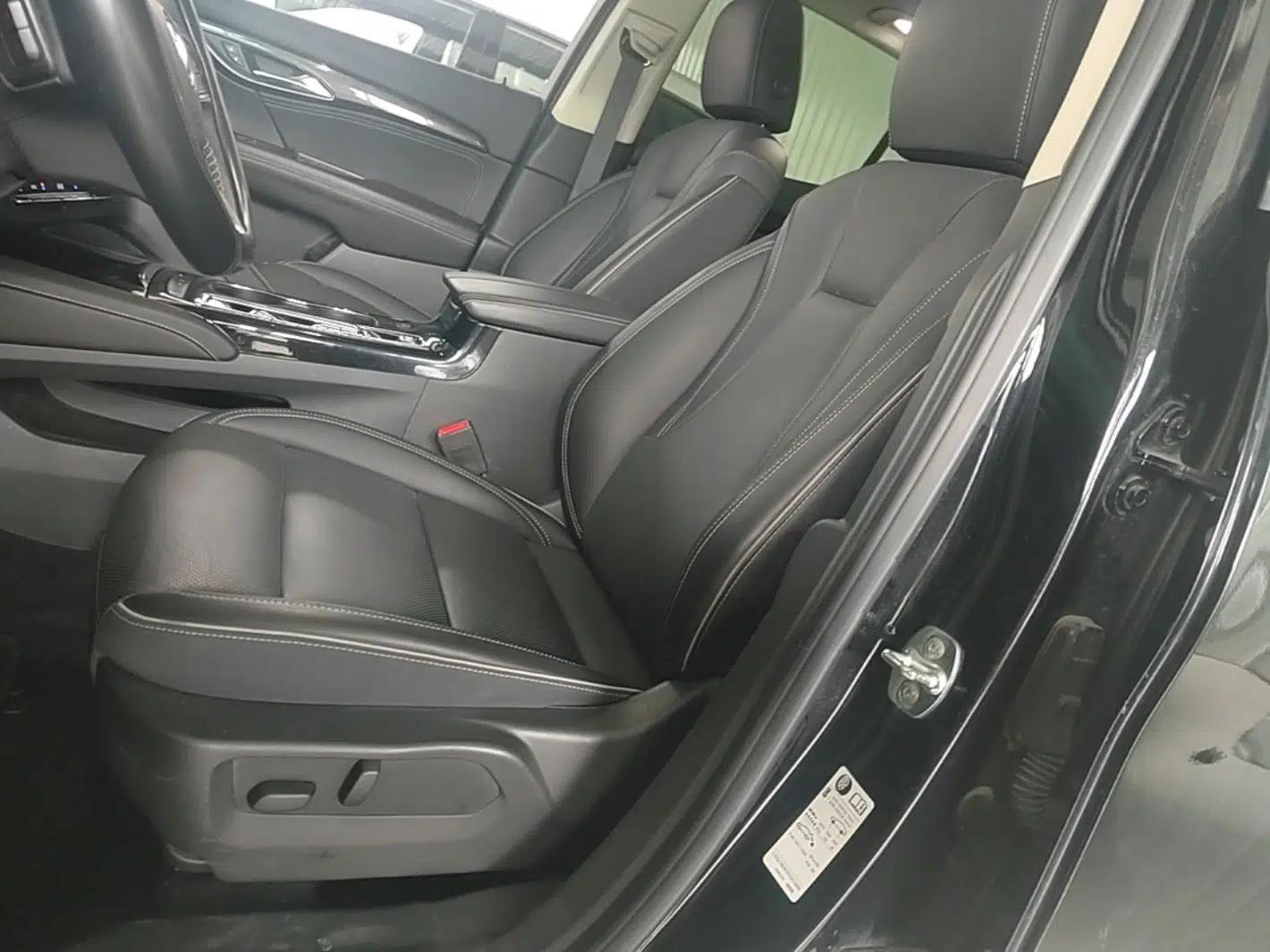 Buick Envision 2023 Encore S 552T Two-Wheel Drive Luxury Model — миниатюра 18