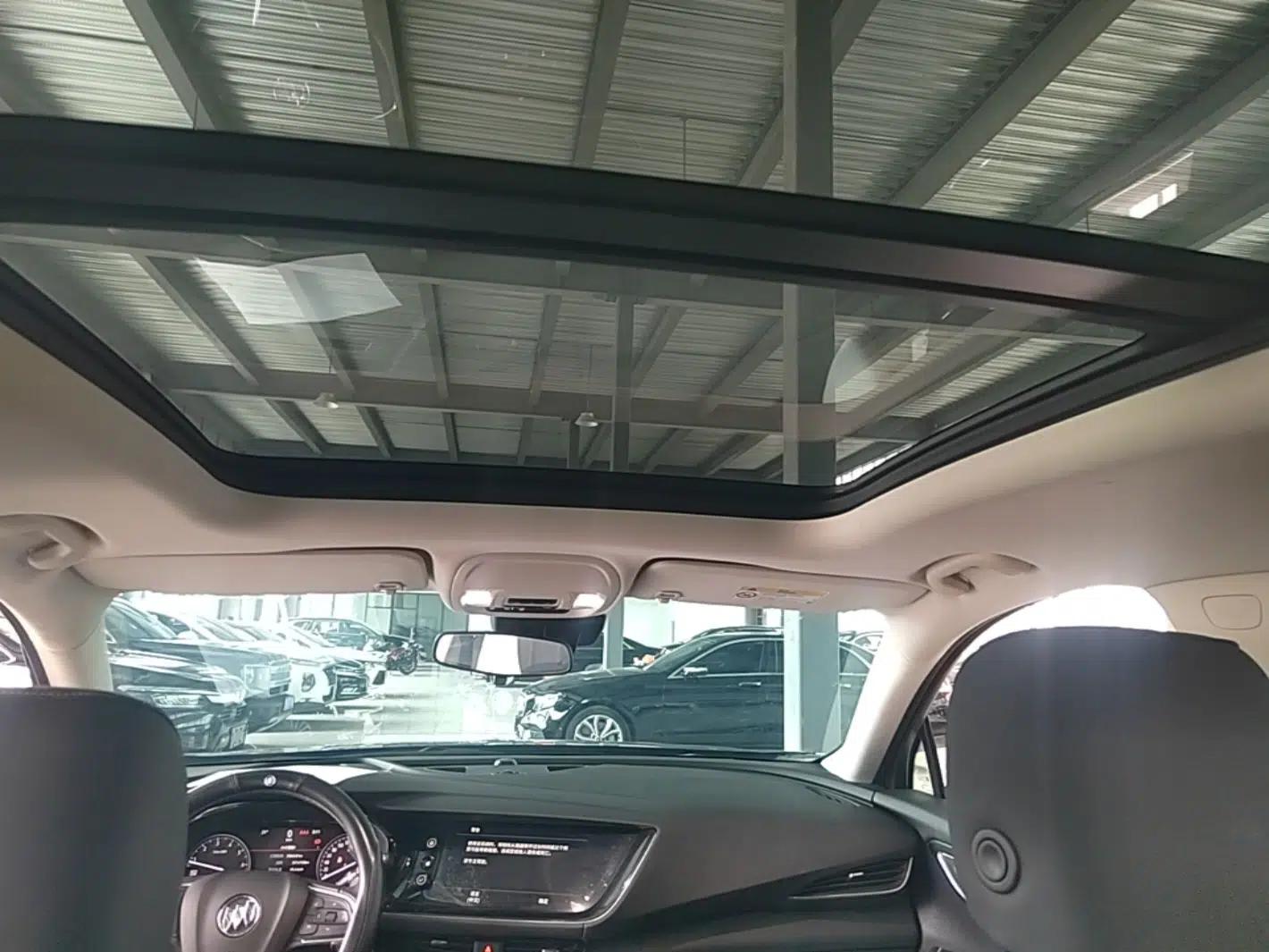 Buick Envision 2023 Encore S 552T Two-Wheel Drive Luxury Model — миниатюра 21