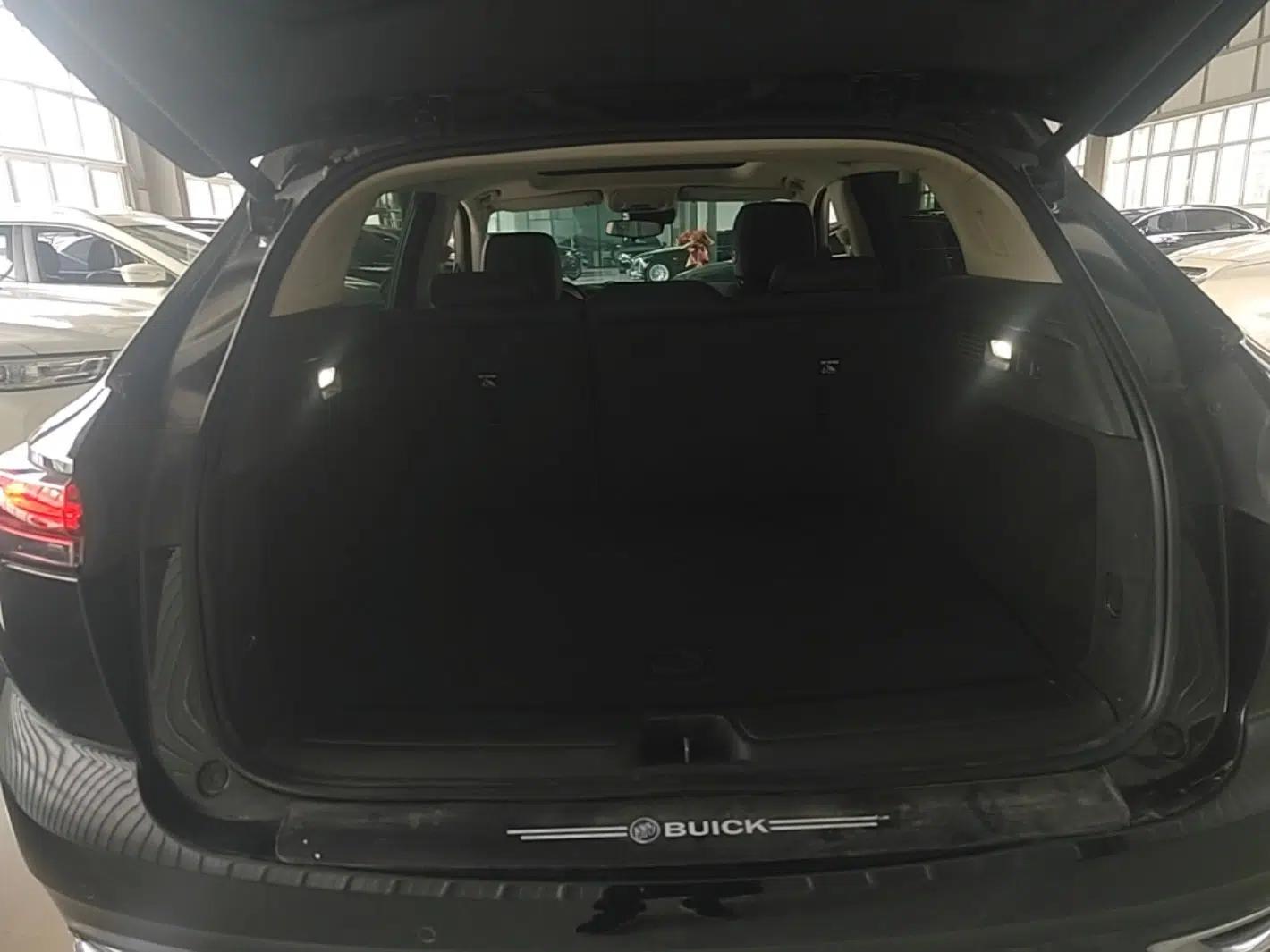 Buick Envision 2023 Encore S 552T Two-Wheel Drive Luxury Model — миниатюра 22