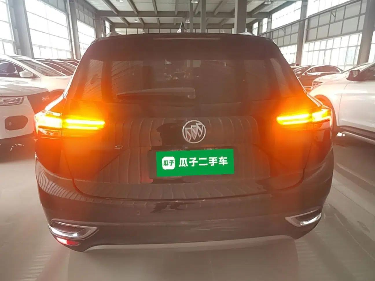 Buick Envision 2023 Encore S 552T Two-Wheel Drive Luxury Model — миниатюра 5