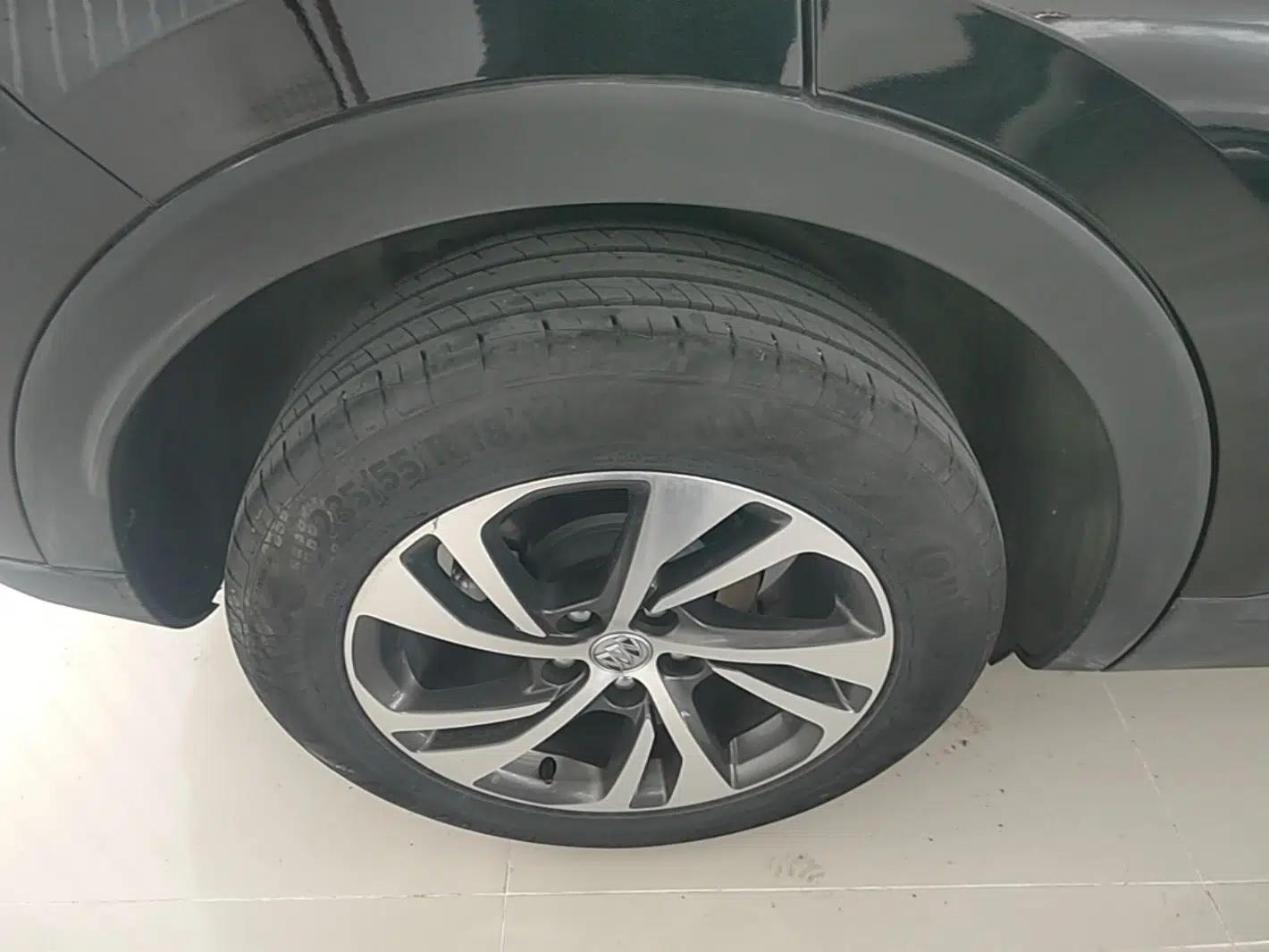 Buick Envision 2023 Encore S 552T Two-Wheel Drive Luxury Model — миниатюра 10