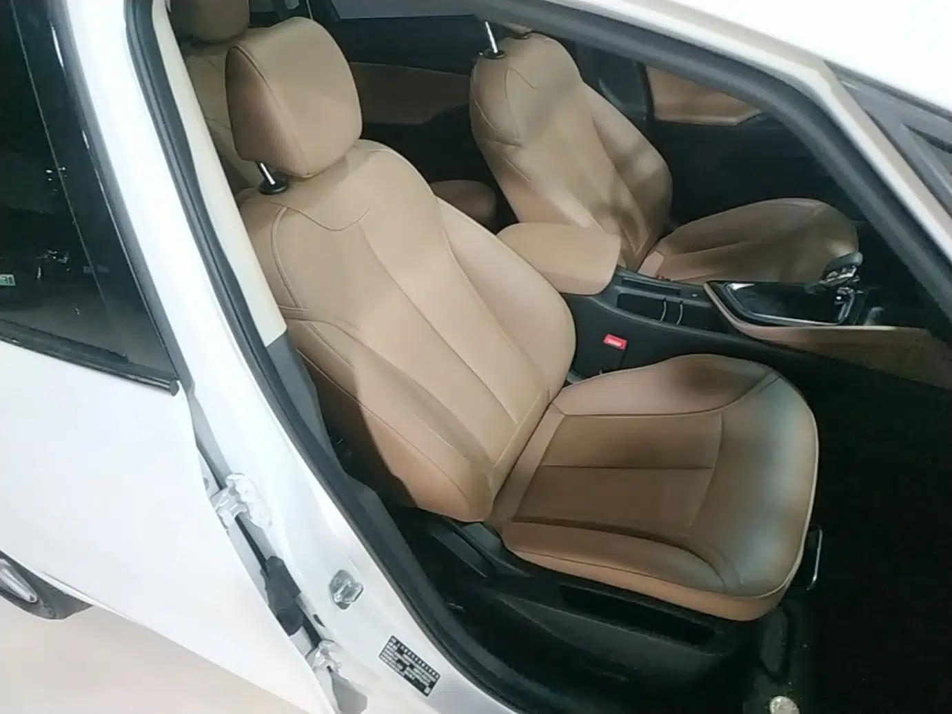 Buick GL6 2021 323T Mild Hybrid Connect Luxury Model — миниатюра 23