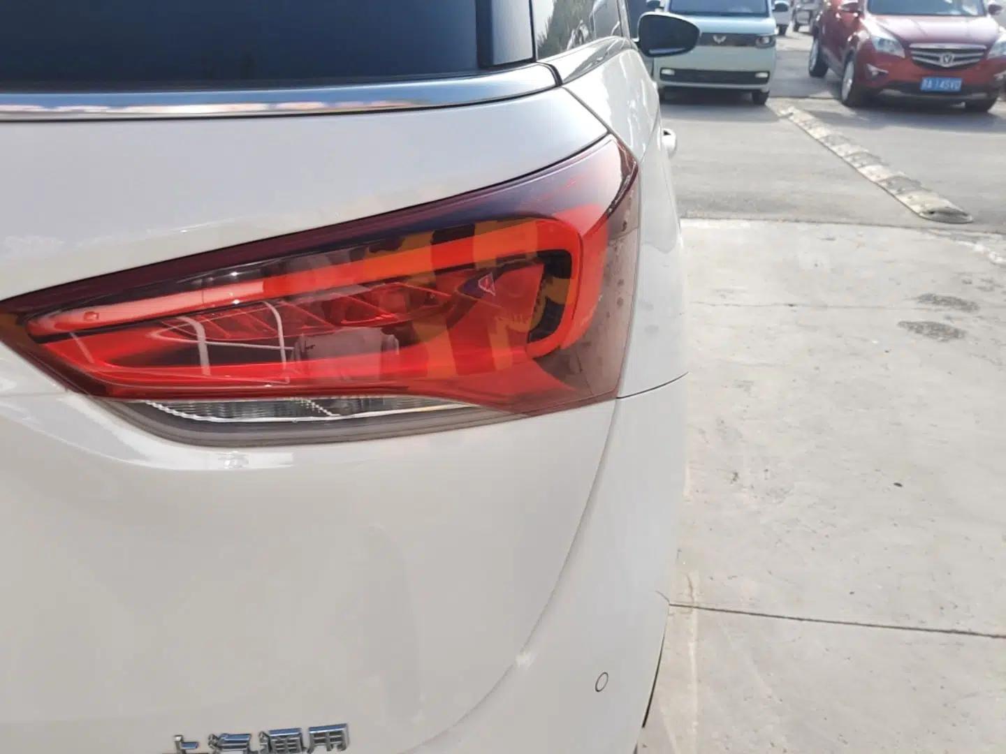 Buick GL6 2018 18T 6-Seater Luxury Model — миниатюра 8