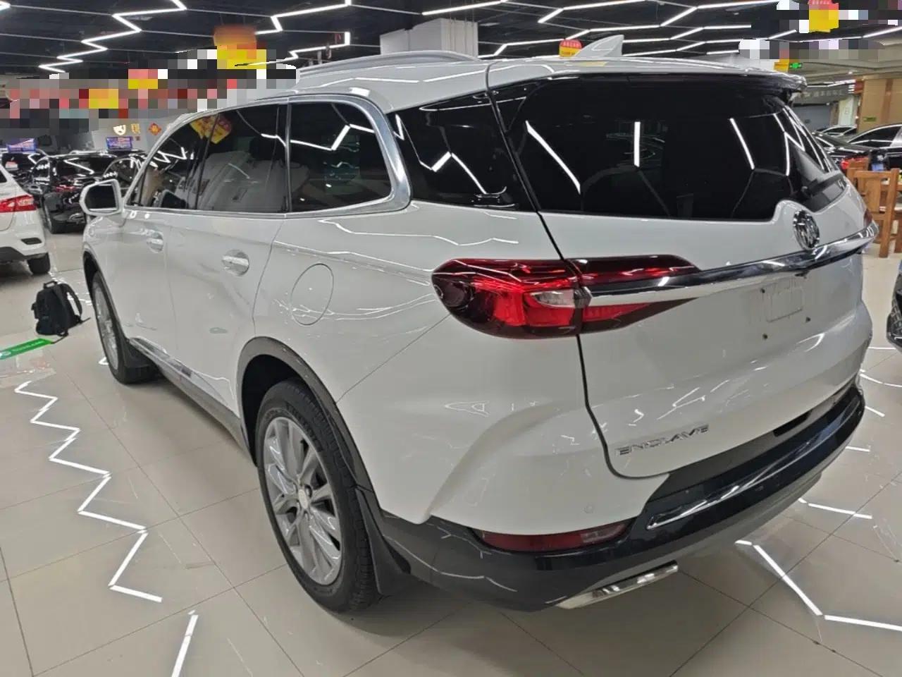 Buick Enclave 2020 28T Two-Wheel Drive Prestige Version — миниатюра 4