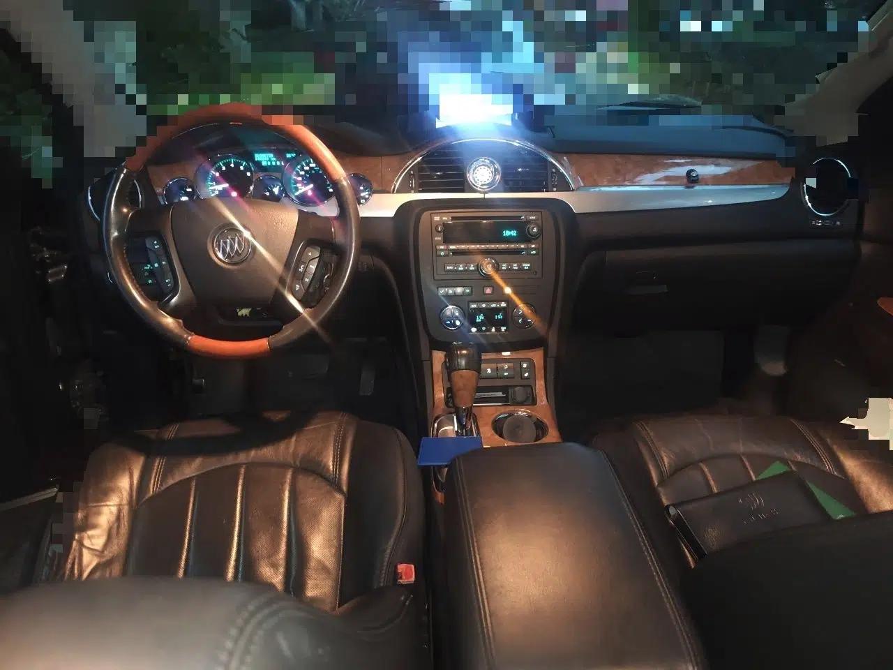 Buick Enclave 2010 3.6L Flagship Edition — миниатюра 10