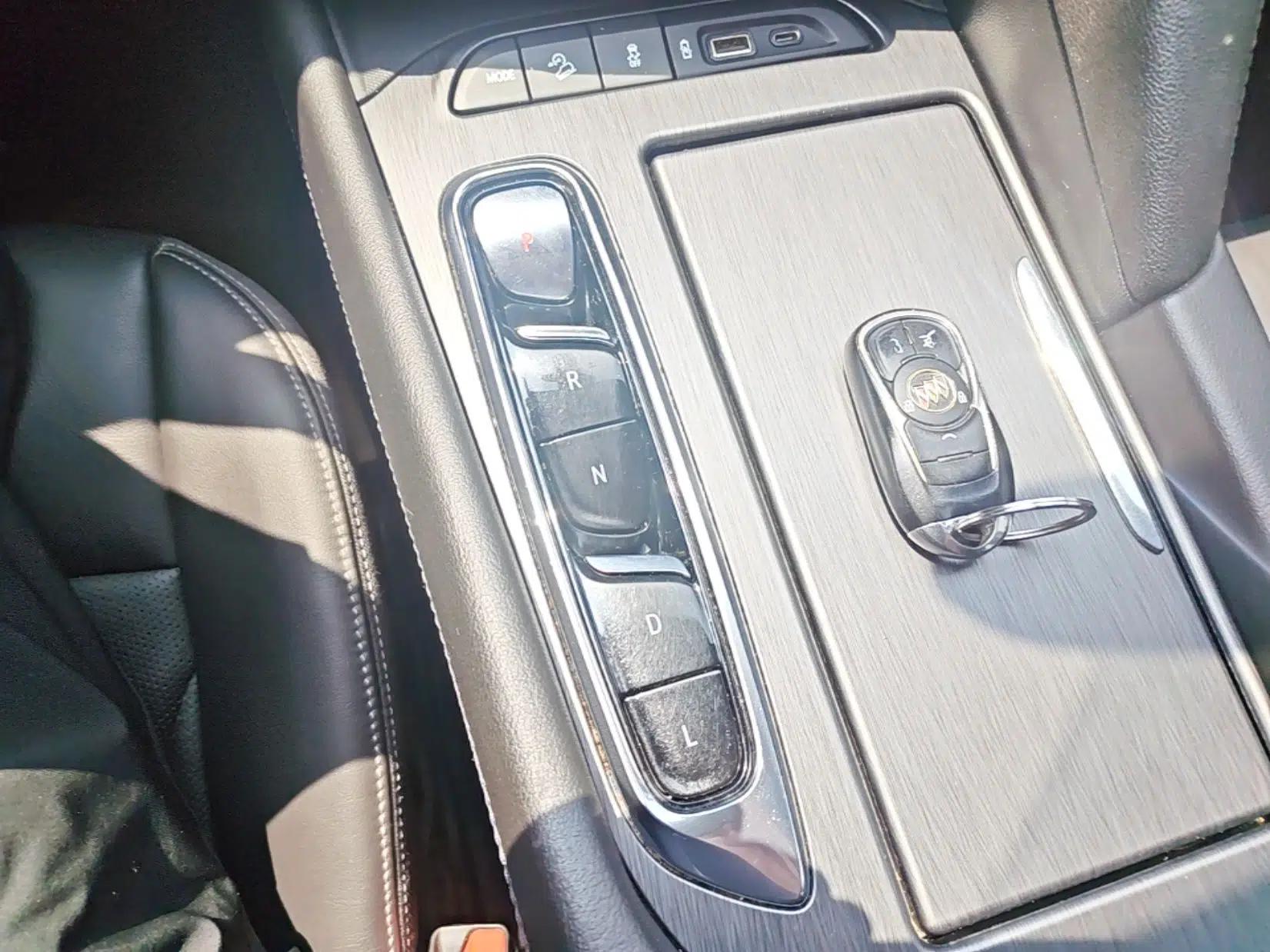 Buick Enclave 2020 28T Two-Wheel Drive Prestige Version — миниатюра 17