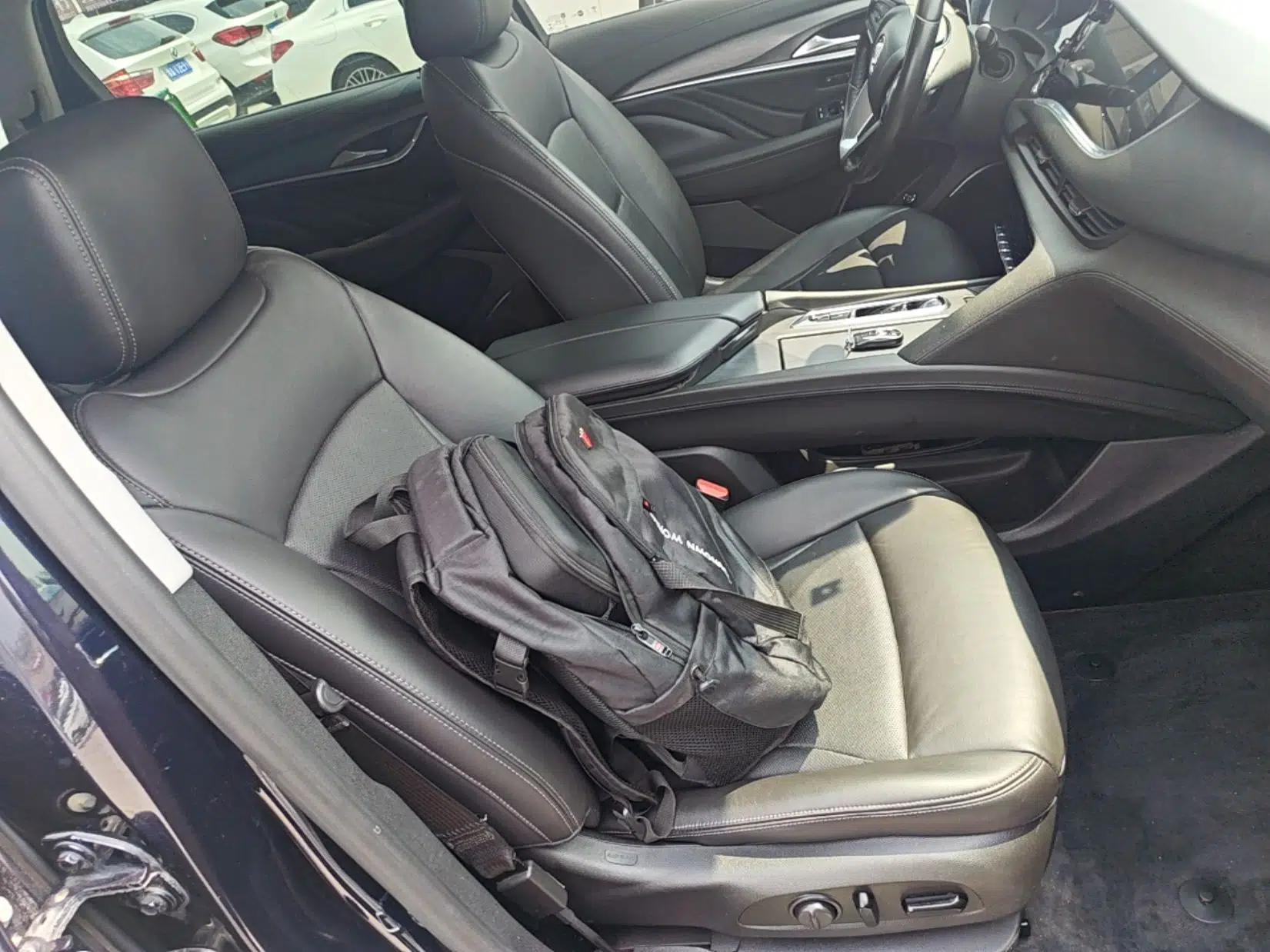 Buick Enclave 2020 28T Two-Wheel Drive Prestige Version — миниатюра 23