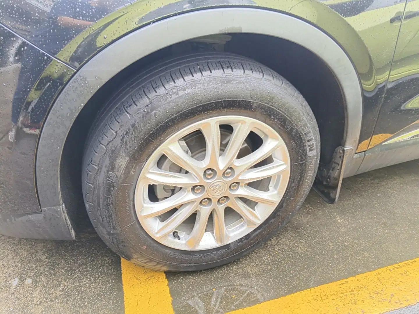 Buick Enclave 2020 28T Two-Wheel Drive Luxury Version — миниатюра 8