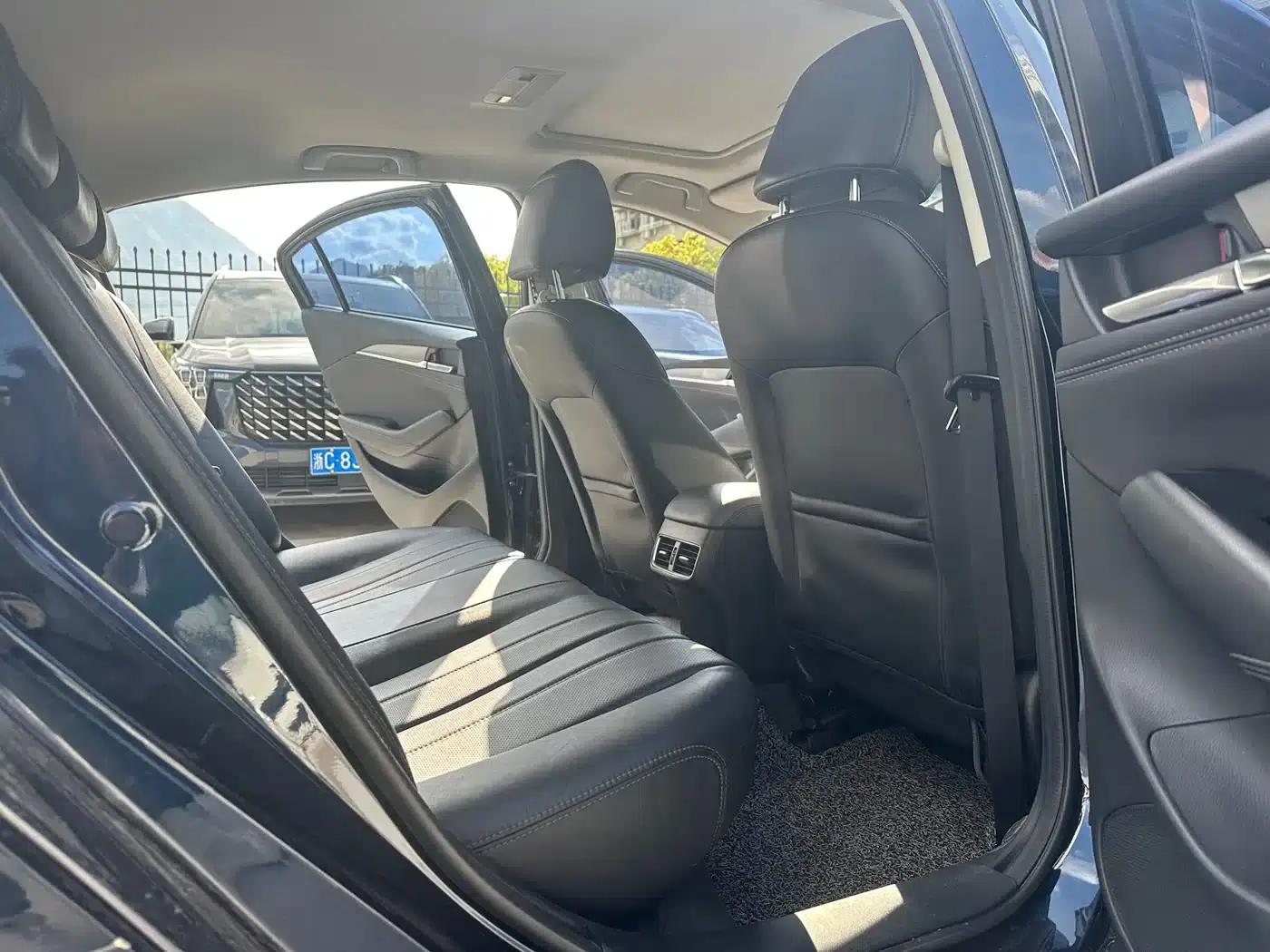 Mazda6 Atenza 2020 2.5L Blue Sky Sport Edition — миниатюра 8