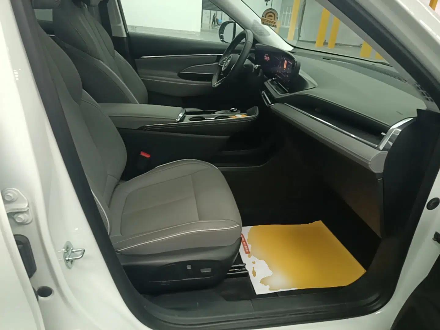 Buick E5 2025 Model 620KM Prestige Edition — миниатюра 23