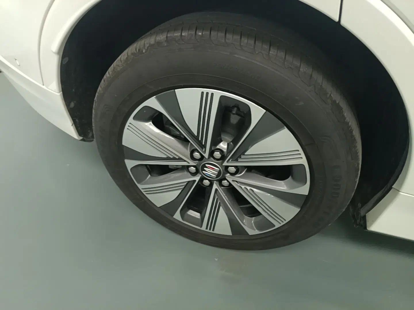 Buick E5 2025 Model 620KM Prestige Edition — миниатюра 10