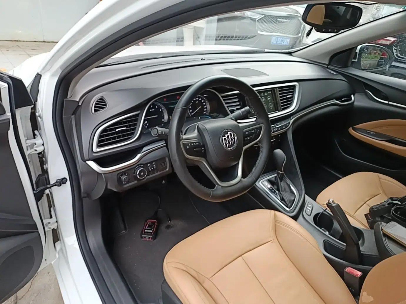 Buick Excelle GX 2018 18T Automatic Flagship Model — миниатюра 13