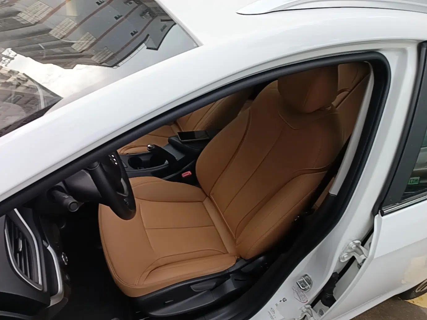 Buick Excelle GX 2018 18T Automatic Flagship Model — миниатюра 18