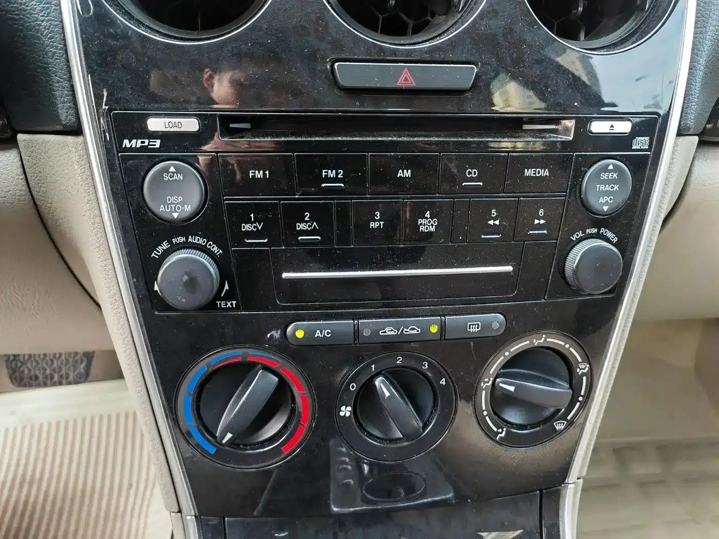 Mazda 6 2011 2.0L Automatic Fashion Edition — миниатюра 13