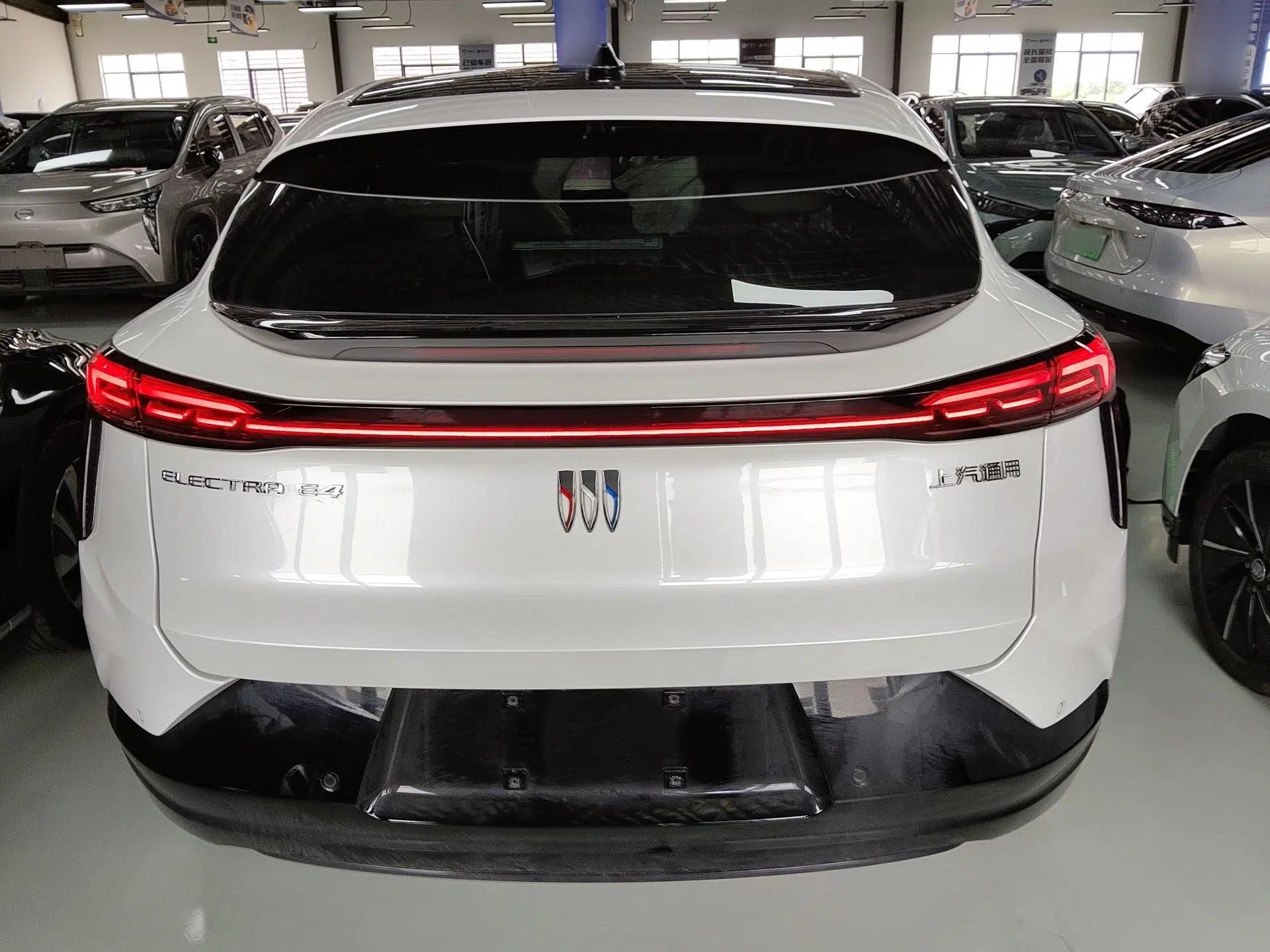 Buick E4 2023 GS Edition — миниатюра 5